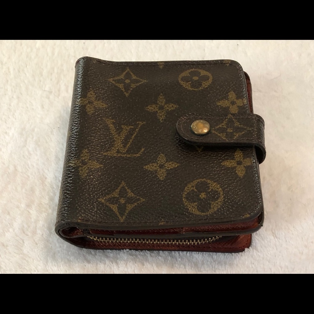 LV small compact wallet